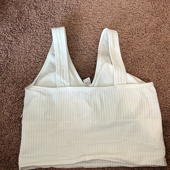 Padded crop top - Picture 2 of 4